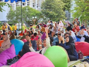 cairnya suasana di acara Senja Gurau